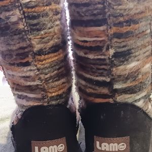 Lamo boots excellent condition.  Shearling lined thick, soft, warm.